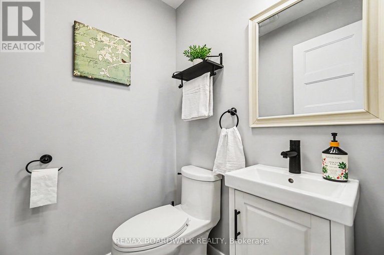 29647826/160-hybrid-street/embrun/russell/ontario/K0A1W0_17