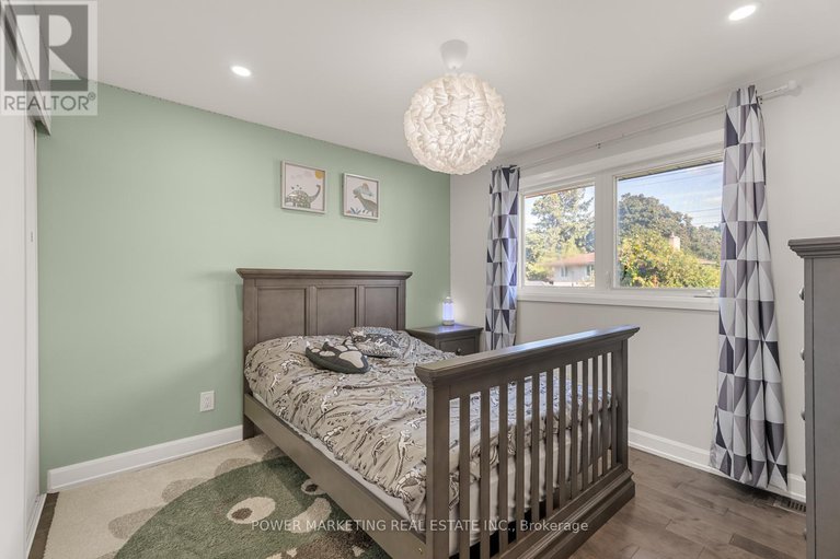 28389026/2714-hickson-crescent/redwood-park/ottawa/ontario/K2H6Y6_21