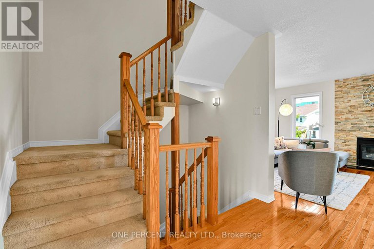 28463418/2572-alanis-private/emerald-woodssawmill-creek/ottawa/ontario/K1T4A1_20