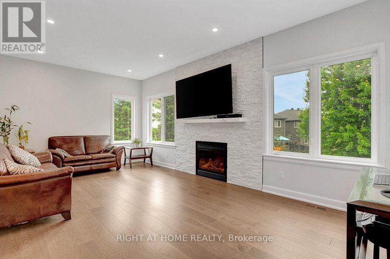 28499567/498-landswood-way/stittsville-south/ottawa/ontario/K2S0A5_11