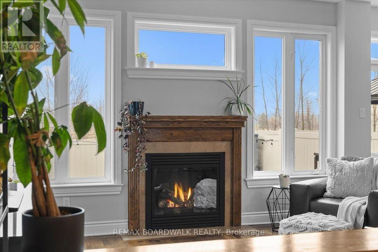 29616180/6830-breanna-cardill-street/greely/ottawa/ontario/K4P0C1_24