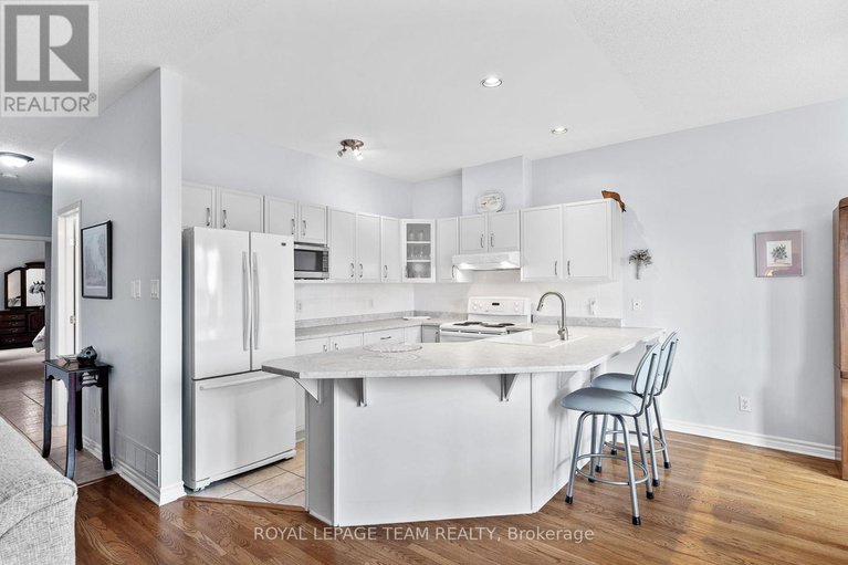 28339224/13-eileen-crescent/stittsville-central/ottawa/ontario/K2S1M3_11