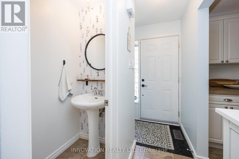 28478550/44-35-bering-court/katimavik/ottawa/ontario/K2L2B8_17