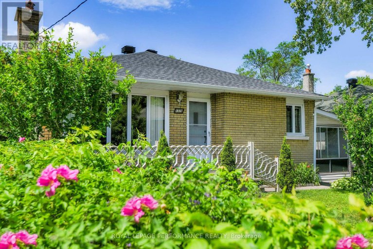 28522253/1379-mayview-avenue/carlington/ottawa/ontario/K1Z8H6_3