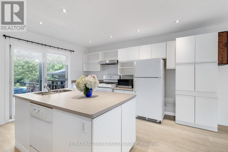 29448919/3838-kenyon-dam-road/north-glengarry-kenyon-twp/north-glengarry/ontario/K0C1A0_36