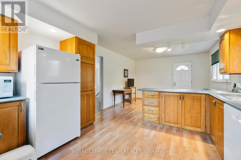 28614426/207-curry-street/kemptville/north-grenville/ontario/K0G1J0_18