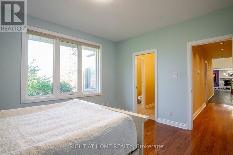 29001389/5-burnt-tree-court/cedar-hillorchard-estates/ottawa/ontario/K2R1B8_31