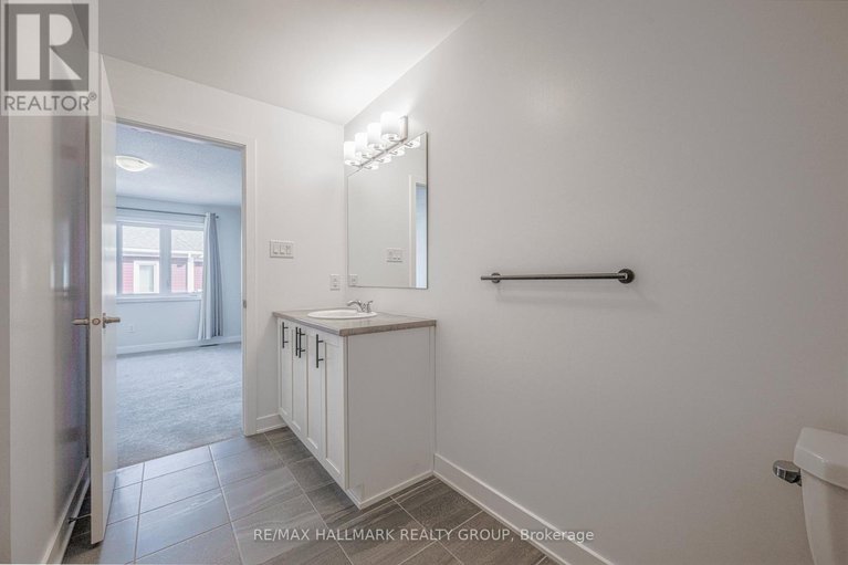 28470384/6357-perth-street/btwn-franktown-rd-fallowfield-rd/ottawa/ontario/K0A2Z0_26