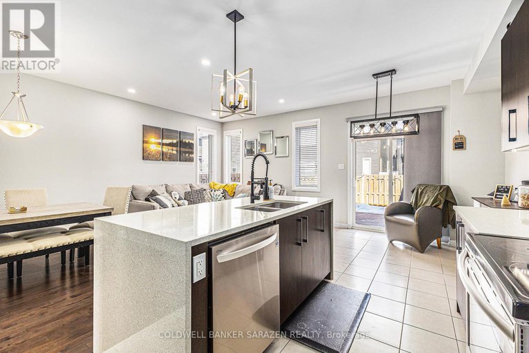 28578169/2067-caltra-crescent/half-moon-bay/ottawa/ontario/K2J6V5_13