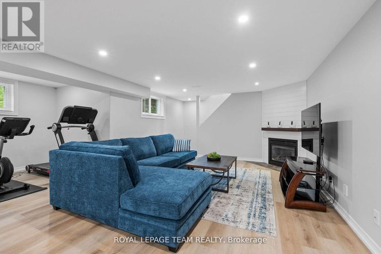 29570425/6903-twin-lakes-avenue/greely/ottawa/ontario/K4P1P1_31