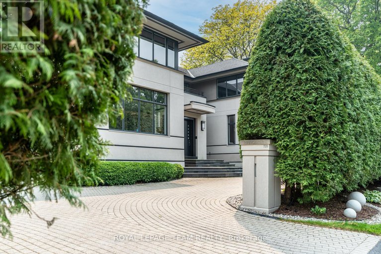 28493969/725-manor-avenue/rockcliffe/ottawa/ontario/K1M0E4_1