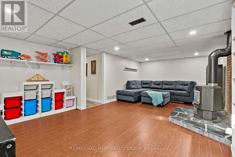 29670827/15-elm-avenue/village-of-russell/russell/ontario/K4R1B3_31