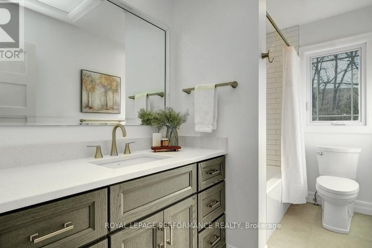 29647561/1638-abbey-road/riverview-park/ottawa/ontario/K1G0H3_31