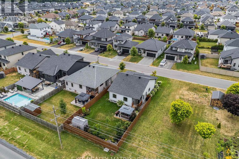 29041335/56-nancy-street/embrun/russell/ontario/K0A1W0_27