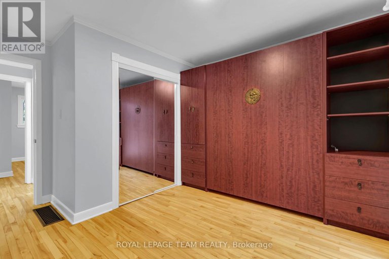 28363169/638-coronation-avenue/riverview-park/ottawa/ontario/K1G0M5_16