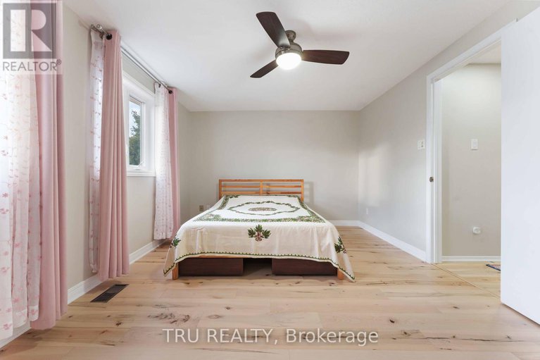 28983915/30-shearer-crescent/katimavik/ottawa/ontario/K2L3M7_13