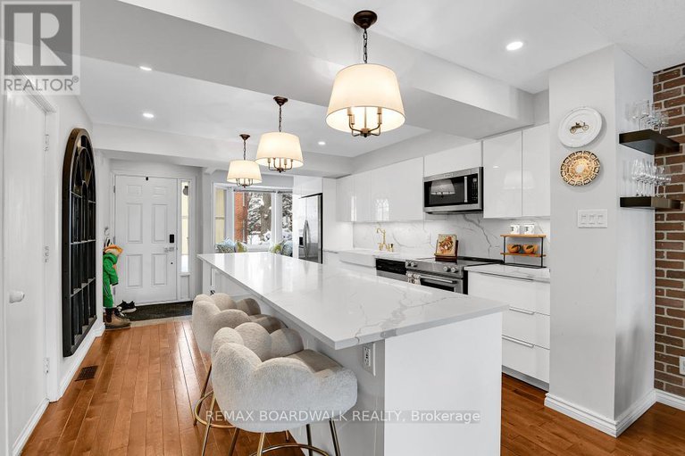 29327134/3-104-cheltenham-private/hunt-club-woods/ottawa/ontario/K1V0L6_10