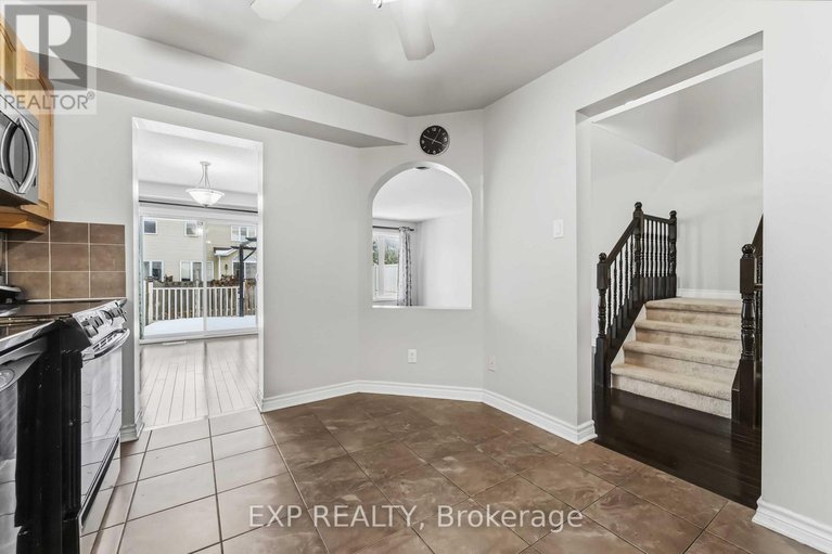 29238226/214-montmorency-way/avalon-east/ottawa/ontario/K4A0J9_16