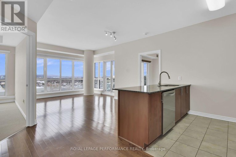 27930686/1807-70-landry-street/vanier/ottawa/ontario/K1L0A8_10