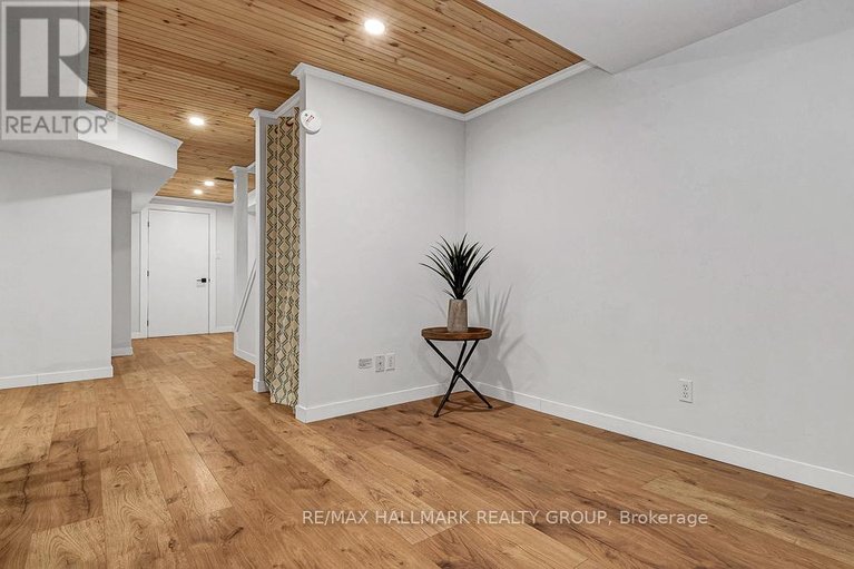 29513772/78-havenhurst-crescent/hunt-club-parkgreenboro/ottawa/ontario/K1T3G5_43