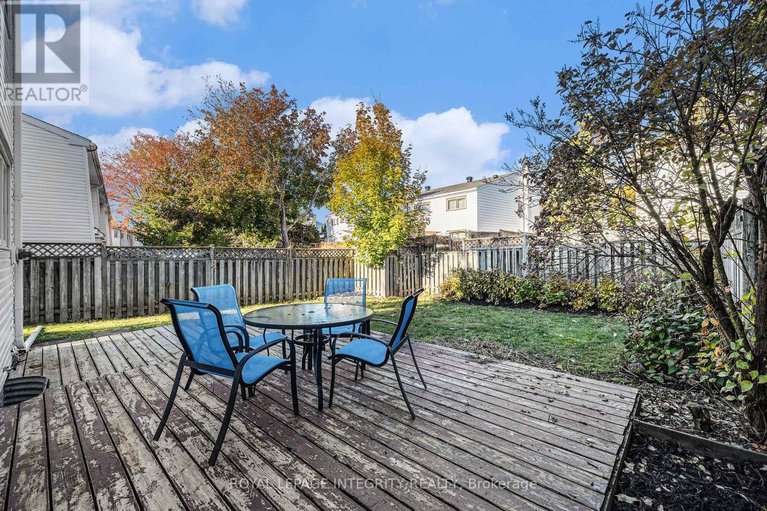 29047086/47-jansen-road/sheahan-estatestrend-village/ottawa/ontario/K2H5W6_31