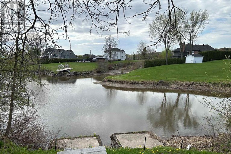 28296162/3519-front-road/east-hawkesbury-twp/east-hawkesbury/ontario/K6A2R2_10