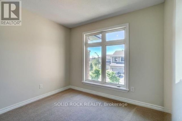 28821782/604-tennant-way/riverside-southgloucester-glen/ottawa/ontario/K4M0C6_13