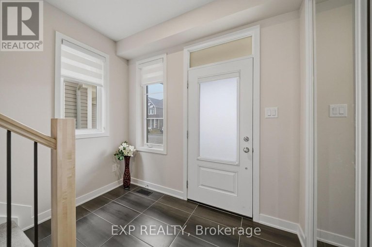 29623350/658-terrier-circle/goulbourn-twp-from-franktown-rdsouth-to-rideau/ottawa/ontario/K0A2Z0_4