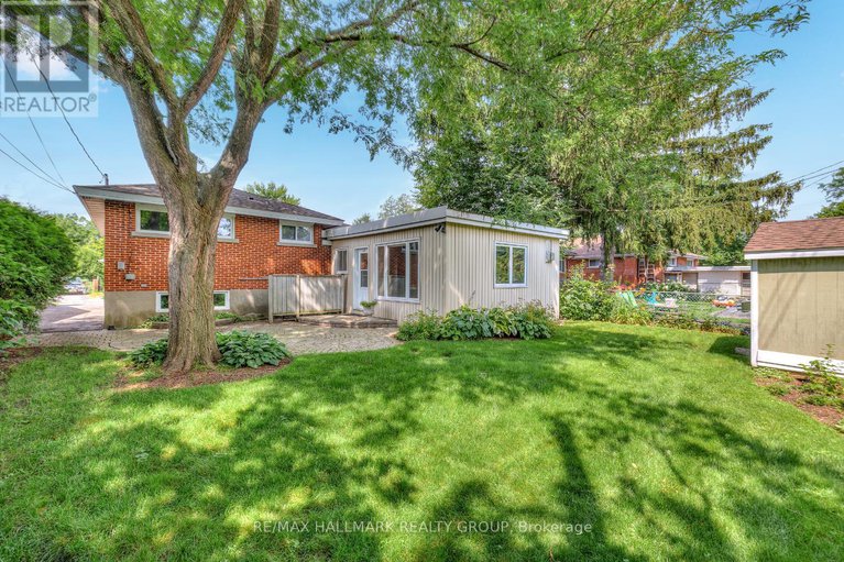 29420428/655-mansfield-avenue/laurentianview/ottawa/ontario/K2A2T5_31