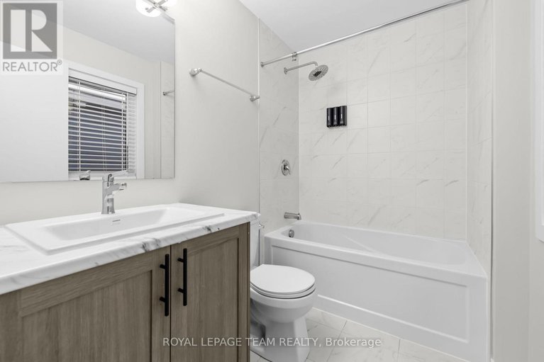 29258989/335-catsfoot-walk/half-moon-bay/ottawa/ontario/K2J7G9_16