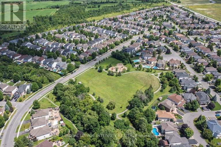 29339482/1030-valin-street/fallingbrookgardenway-south/ottawa/ontario/K4A4X7_49