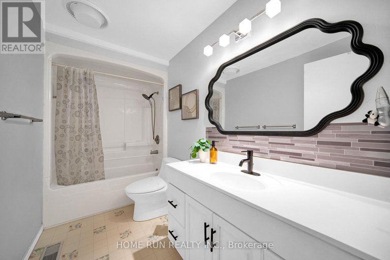 29033292/29-cymbeline-drive/westcliffe-estates/ottawa/ontario/K2H7X9_32