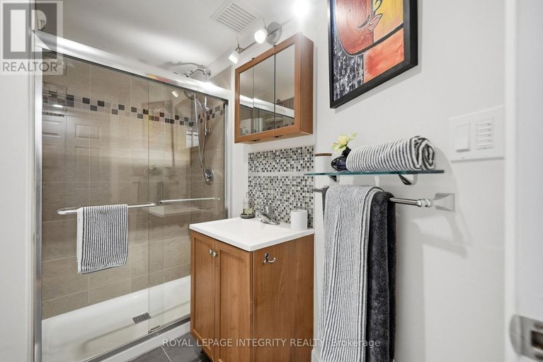 29381594/1456-michaelsem-street/chateauneuf/ottawa/ontario/K1C7C3_38