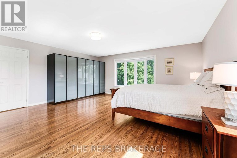 28788760/3062-upper-otterson-place/mooneys-bayrevelstoke/ottawa/ontario/K1V7B6_23
