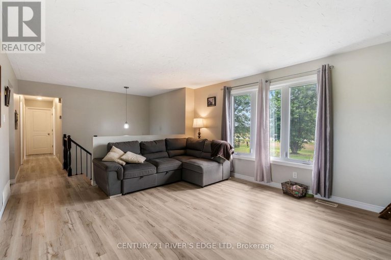 28628300/11888-county-rd-18-road-n/south-dundas-matilda-twp/south-dundas/ontario/K0C2H0_9