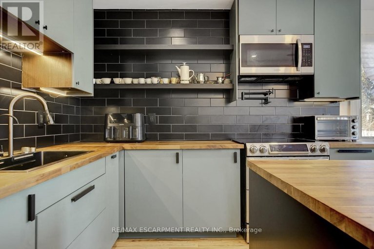 29633937/31-bellfield-street/bayshore/ottawa/ontario/K2B6K7_14