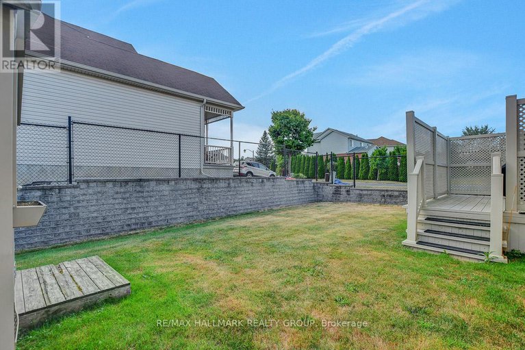 28826972/343-quartz-avenue/town-of-rockland/clarence-rockland/ontario/K4K0A2_48