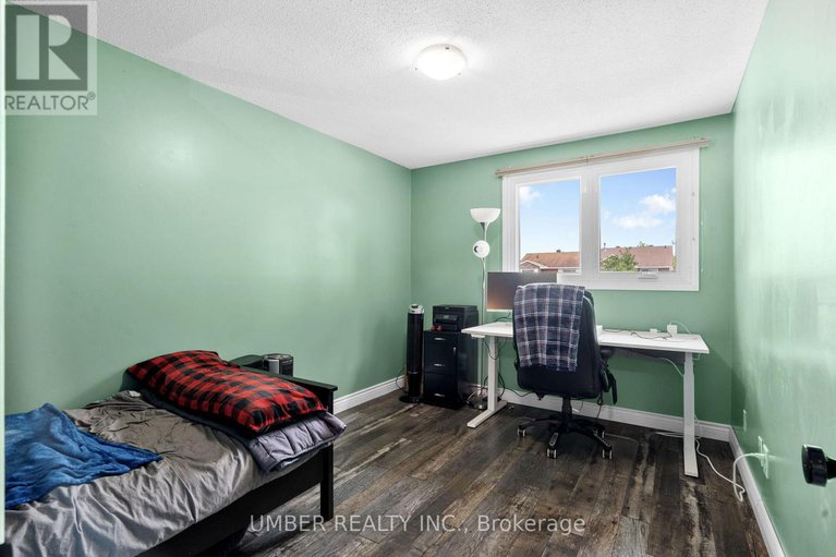 28623557/1130-st-emmanuel-terrace/convent-glen-north/ottawa/ontario/K1C2J7_29