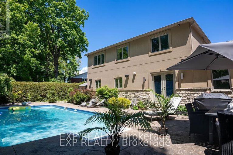 28643712/17-chesswood-court/pineglencountry-place/ottawa/ontario/K2E7E3_36