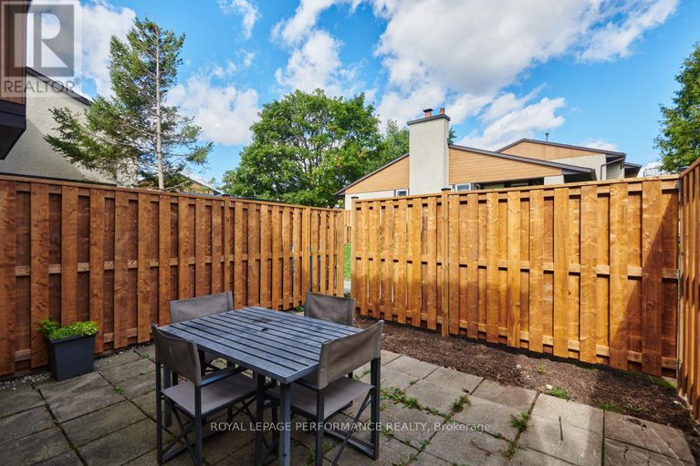 28776411/61-3344-uplands-drive/hunt-club/ottawa/ontario/K1V9R9_28