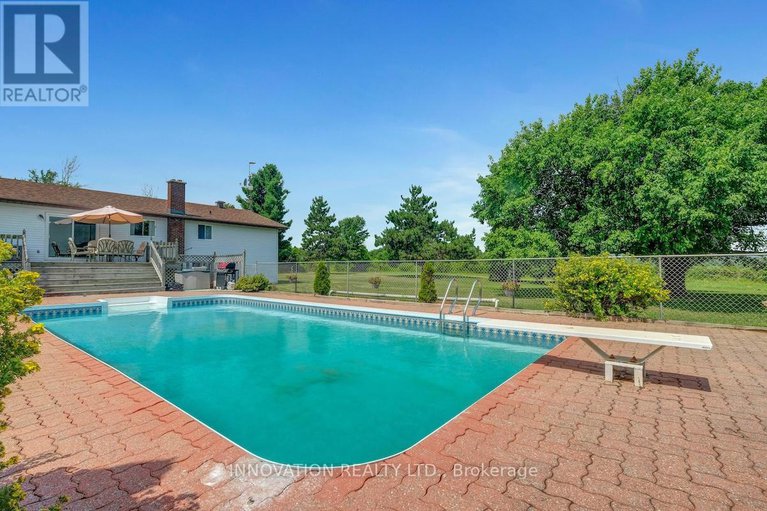 28665702/1565-lindsay-road/north-grenville-twp-kemptville-south/north-grenville/ontario/K0G1S0_35