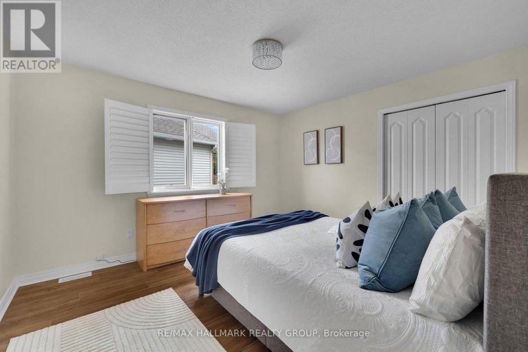 28492504/1924-lobelia-way/springridgeeast-village/ottawa/ontario/K4A4R1_36