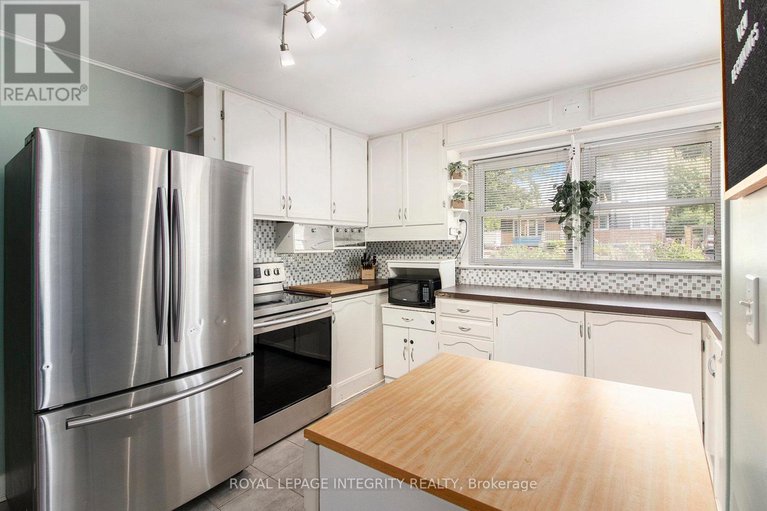 28820811/484-whitney-street/winchester/north-dundas/ontario/K0C2K0_9