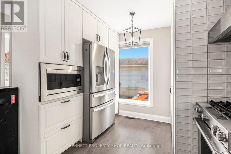 28963479/436-yves-street/town-of-rockland/clarence-rockland/ontario/K4K1E9_11