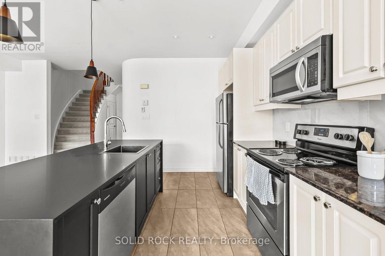 29003724/153-hawkshaw-crescent-e/cedargrovefraserdale/ottawa/ontario/K2J5P8_11