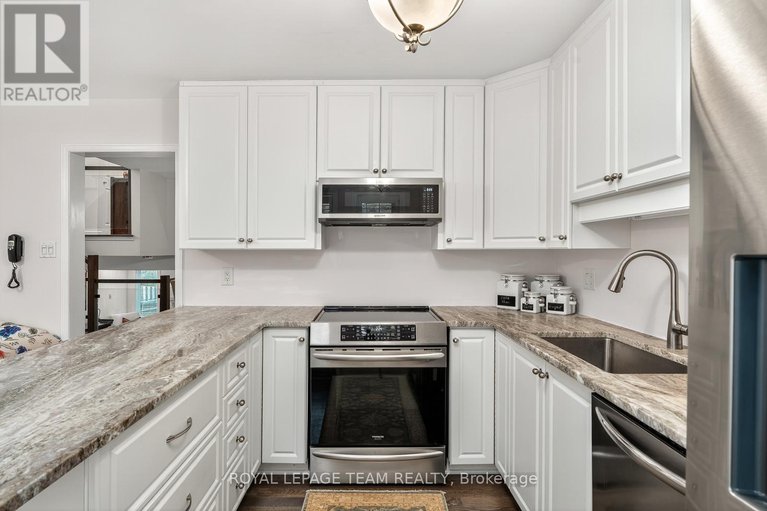 28910918/159-dunbarton-court/cardinal-glen/ottawa/ontario/K1K4L6_14