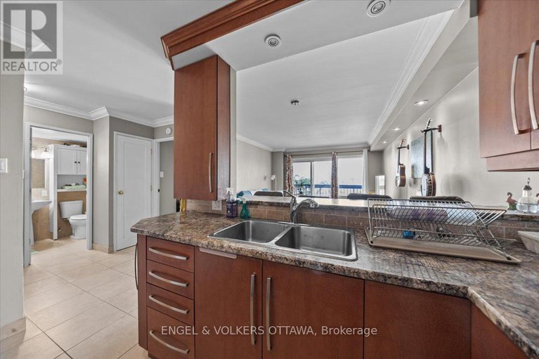 28901436/908-158a-mcarthur-avenue-e/vanier/ottawa/ontario/K1L7E7_12