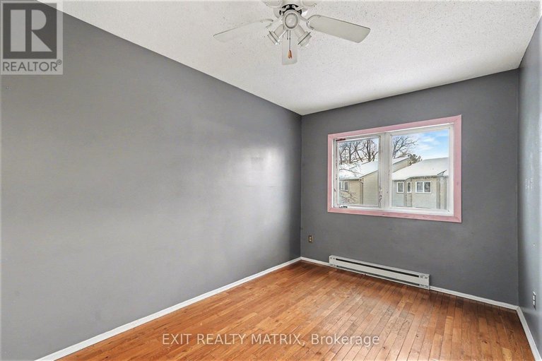 29235232/48-peary-way/katimavik/ottawa/ontario/K2L1Z8_14