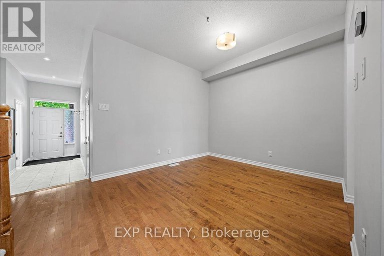 29069175/264-bradwell-way/blossom-parkkemp-parkfindlay-creek/ottawa/ontario/K1T4J2_6