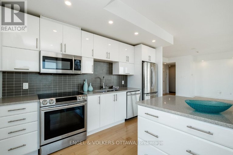 29456144/2401-179-metcalfe-street/ottawa-centre/ottawa/ontario/K2P1P7_19